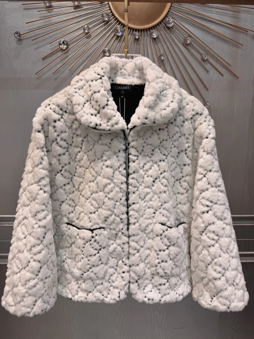 Cha**25N new ski season deer sweater